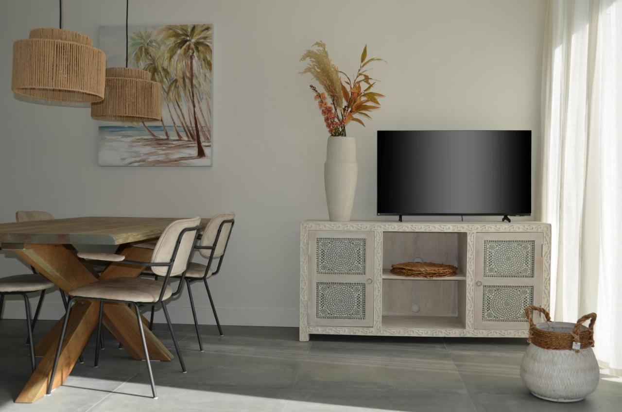 Olive Beach, Luxury Beachhouse 150 M From The Beach نوردفيك المظهر الخارجي الصورة
