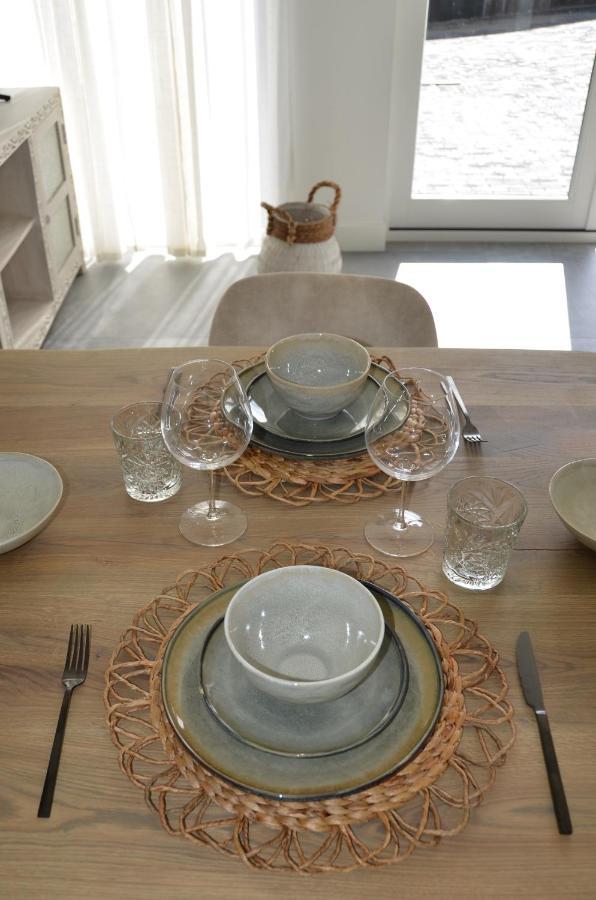 Olive Beach, Luxury Beachhouse 150 M From The Beach نوردفيك المظهر الخارجي الصورة